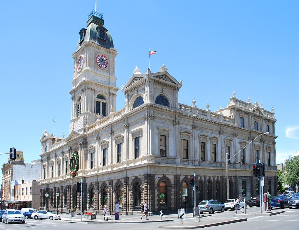 Ballarat town hall and main street
